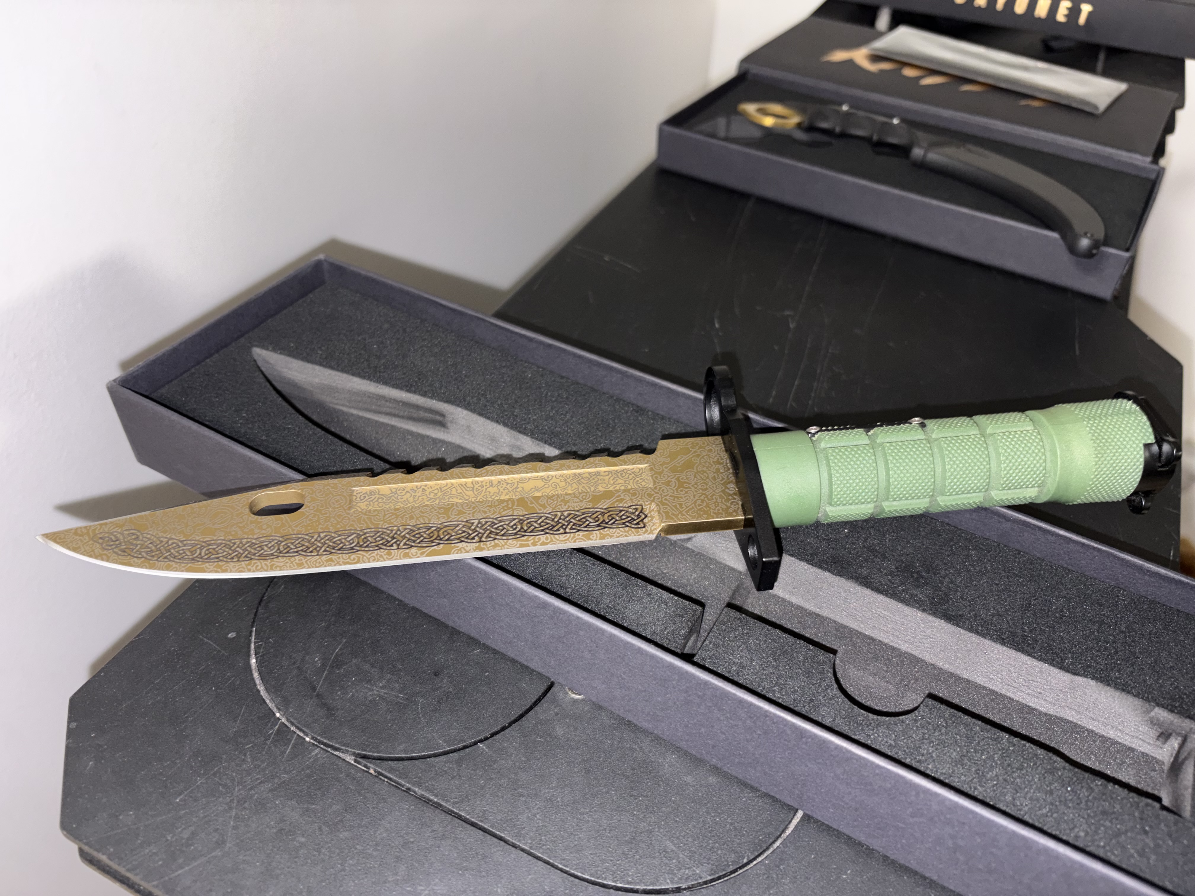 M9 BAYONET - Lore